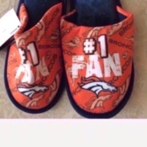 NEW padded Denver Broncos NFL kid slippers